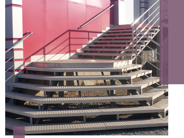 Лестницы для магазина в Вязниках — изготовление и монтаж