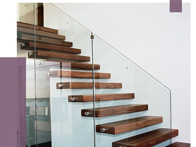 Стеклянные перила для лестницы в Вязниках от 15490 руб.