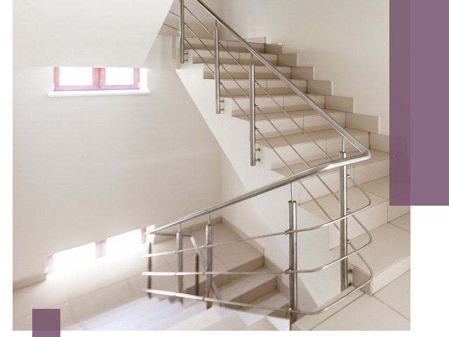 Установка и замена перил в подъезде в Вязниках