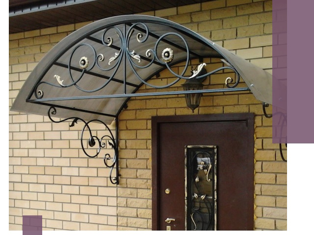 Изготовление козырьков из металла под ключ в Вязниках