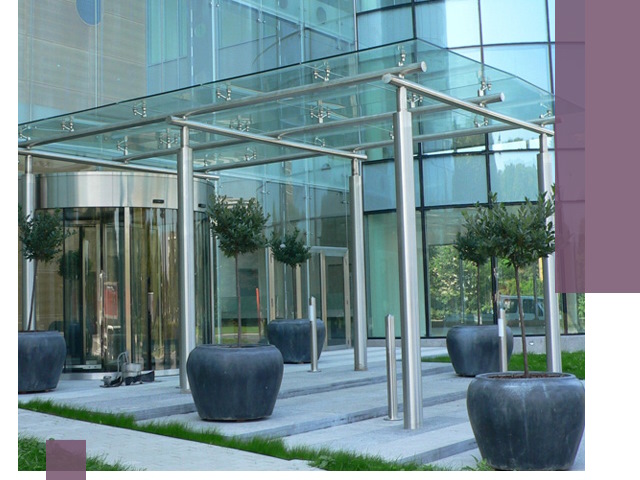 Навесы из стекла на заказ в Вязниках — монтаж и установка