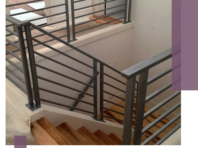 Изготовление поручней из металла и дерева в Вязниках